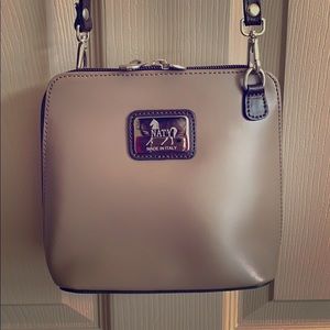 Naty Crossbody